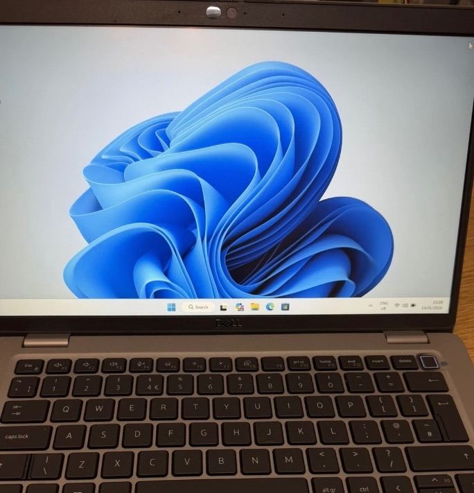 Dell Latitude 4420 14” FHD screen  Intel Core i7-1185G7 CPU 16GB DDR4 RAM, 512 GB SSD