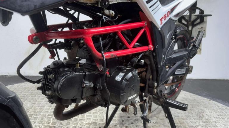 Yamasaki F51 F51 50CC GEARED BIKE RUNNING PROJECT BIKE SPARES OR REPAIR