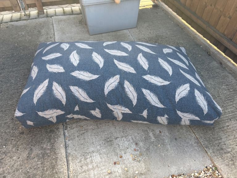 Large memory foam dog bed 