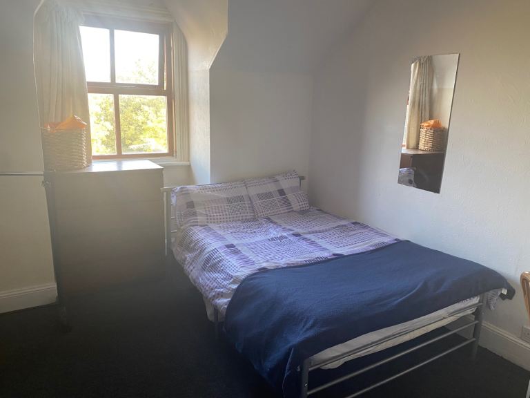 Room to rent De1 