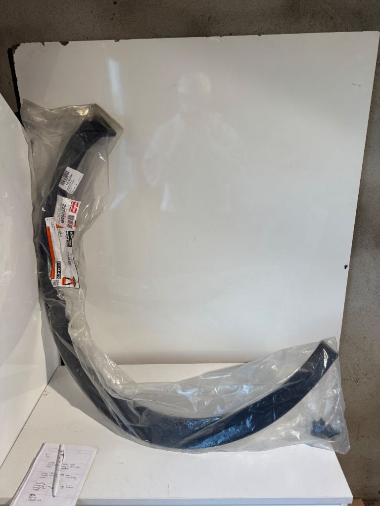 Peugeot 3008 right hand rear wheel arch trim 