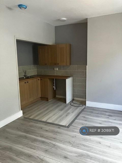 2 bedroom house in Wakefield Road, Halifax, HX6 (2 bed) (#3018971)