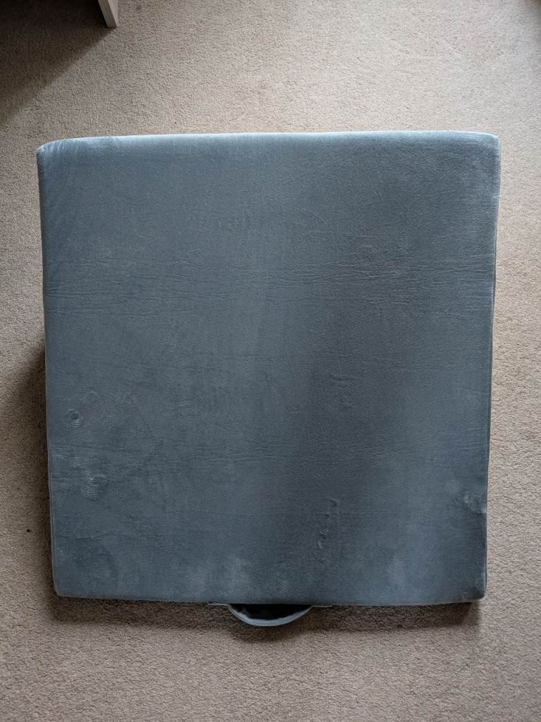 BYRE multi purpose bed wedge pillow