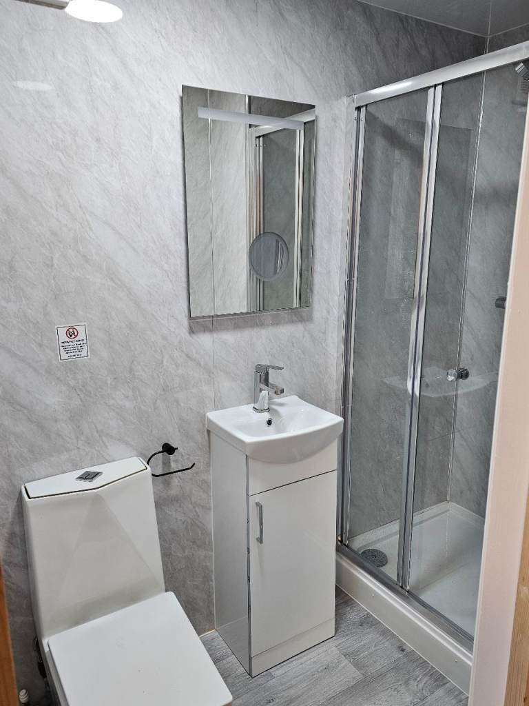 Rooms available in central slough