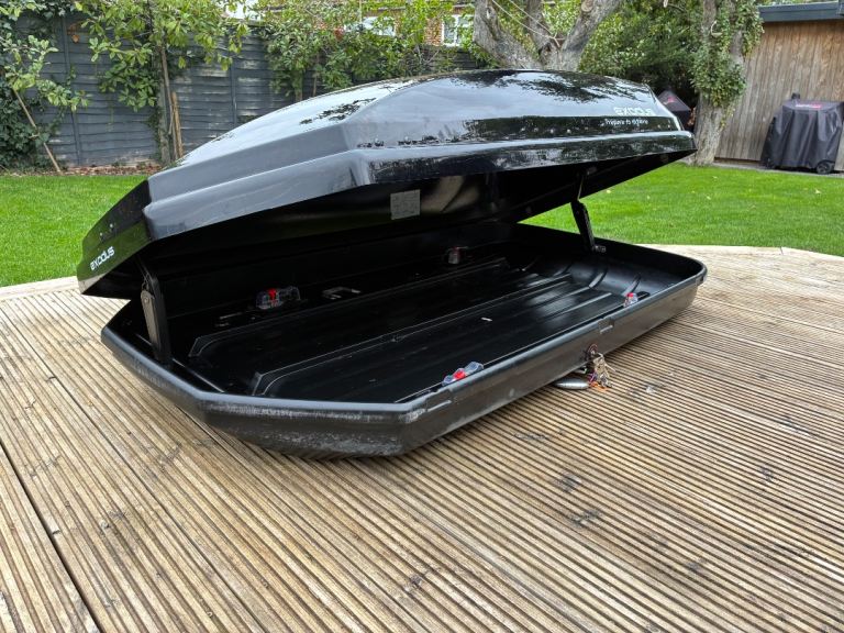 Exodus 470L Roof Box – Good Condition (With Keys)