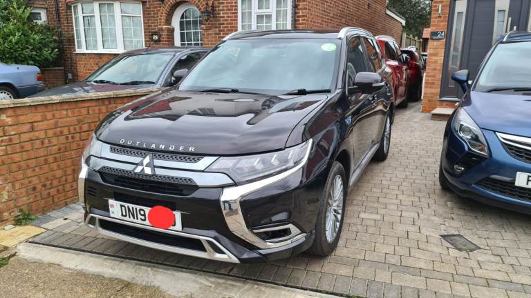 MITSUBISHI OUTLANDER, TESLA MODEL 3, PCO RENTAL, PCO CAR HIRE, UBER READY