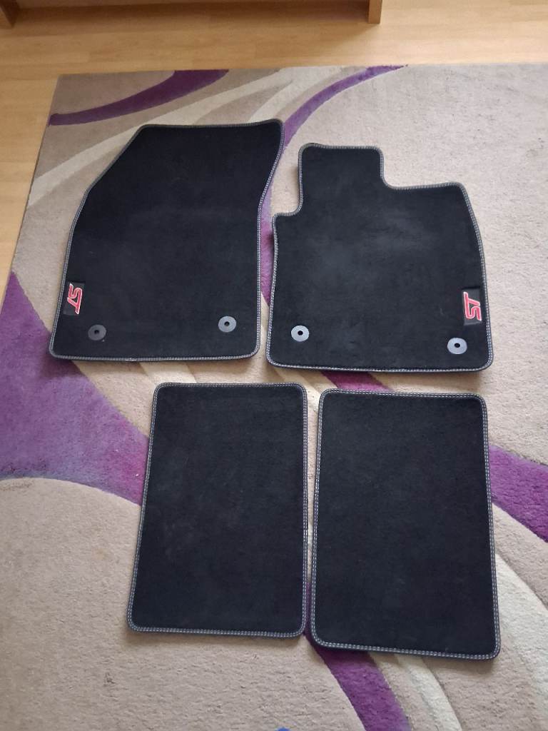 Car mats for ford focus st . 