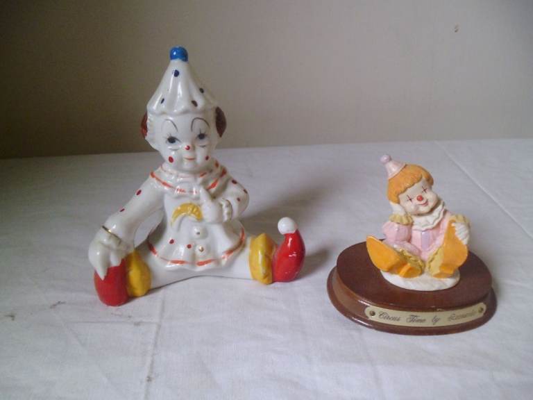 2 CLOWN FIGURINES