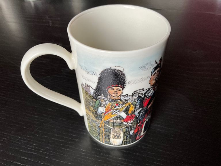 Dunoon mug (Original manufacturing place) - Edinburgh related motif - now rare - Brand new