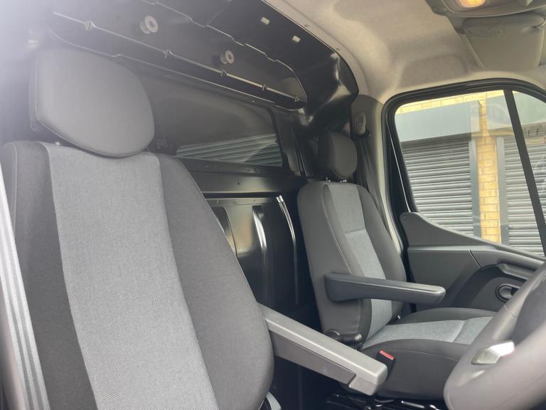 2025 RENAULT MASTER ADVANCE MM33 WINDOW VAN 135ps EURO 6.3 IN BLACK