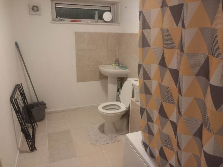 Double bedroom for rent 