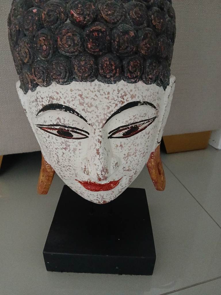 Large wooden Buddha head