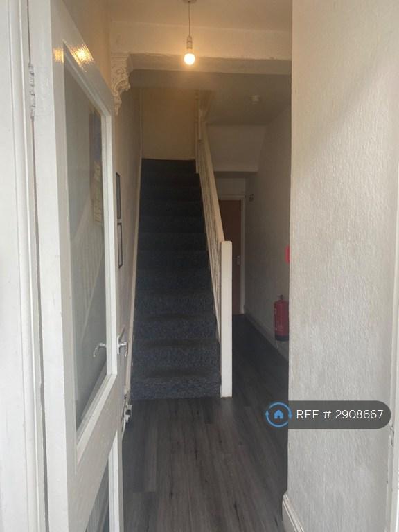 6 bedroom house in Marlborough Rd, Swansea, SA2 (6 bed) (#2908667)
