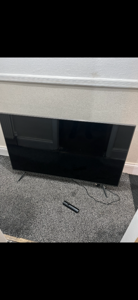 Samsung 55-inch Smart TV UE55TU7100K – Good Condition