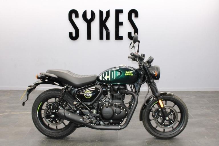 Ex Demo - Royal Enfield Hunter 350 in Dapper Green - 504 Miles on the clock