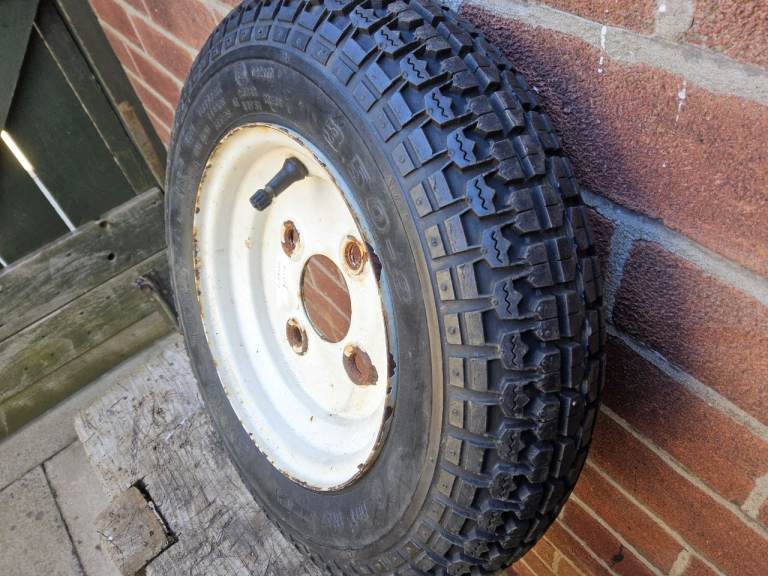 Small trailer wheel