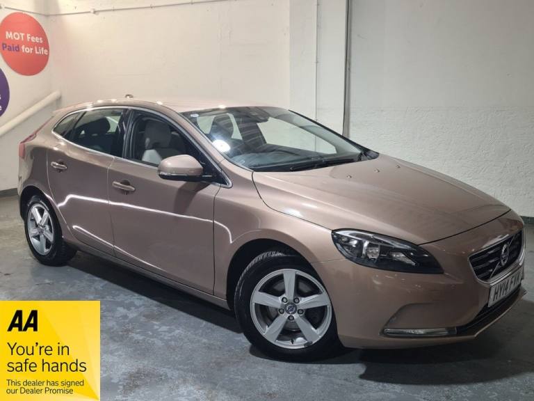 2014 14 VOLVO V40 1.6 T2 SE HATCHBACK 5DR PETROL MANUAL EURO 5 (S/S) (120 PS)