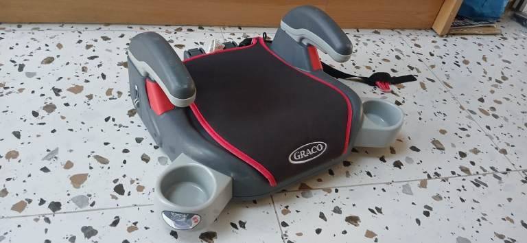 Graci child car booster seat with bottle holders