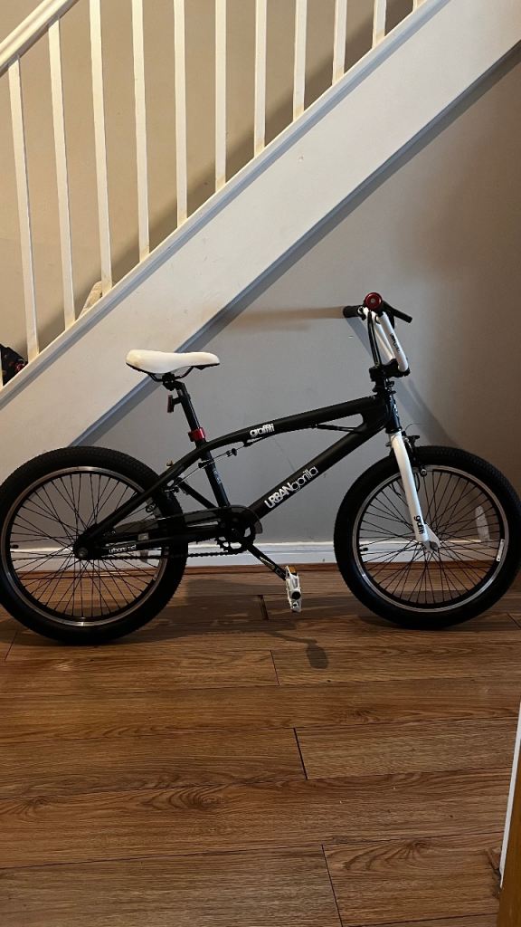 BMX 🚲 Brand New Urban Gorilla Perfect Condition 20 inch