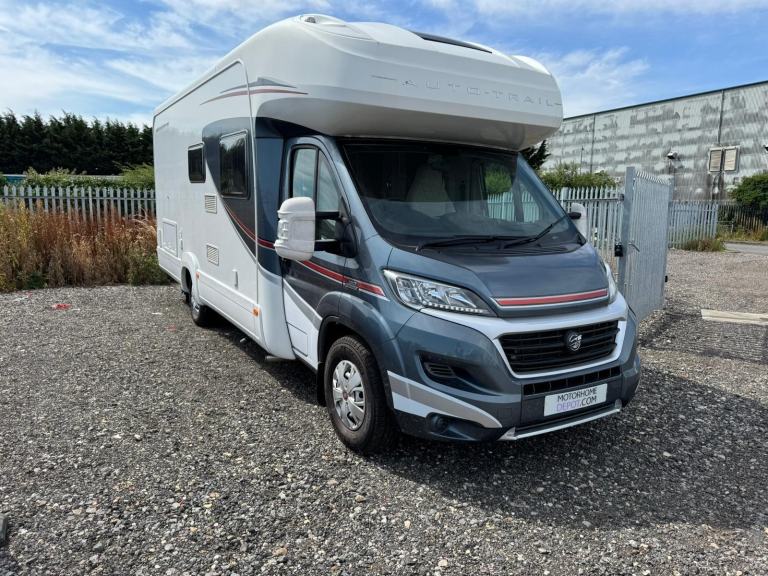 Autotrail Tracker RB Auto FSH Low Miles