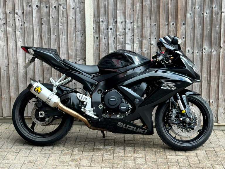 SUZUKI GSXR 750 K8 2010 (10) SUPER SPORT + ARROW EXHAUST