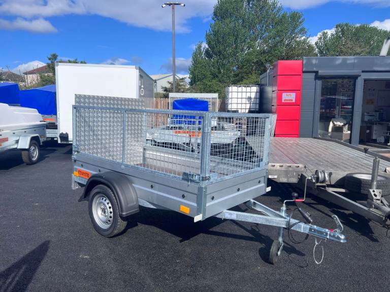 BRAND NEW 6FT X 4FT SINGLE AXLE TRAILER WITH 60CM MESH AND RAMP 750KG