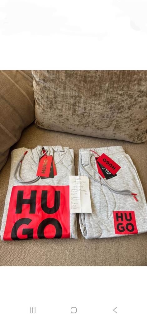 Hugo boss tracksuit size M new with receipt 