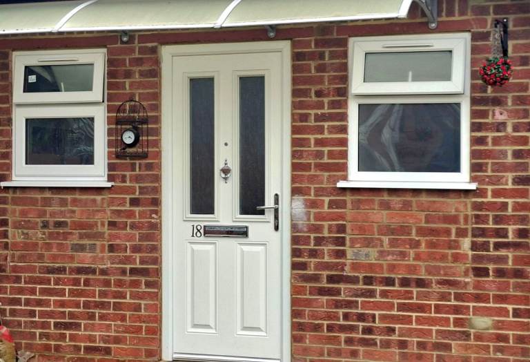 Extra Large Ensuite Room in Southall for rent – Bills Included – Ideal for 2