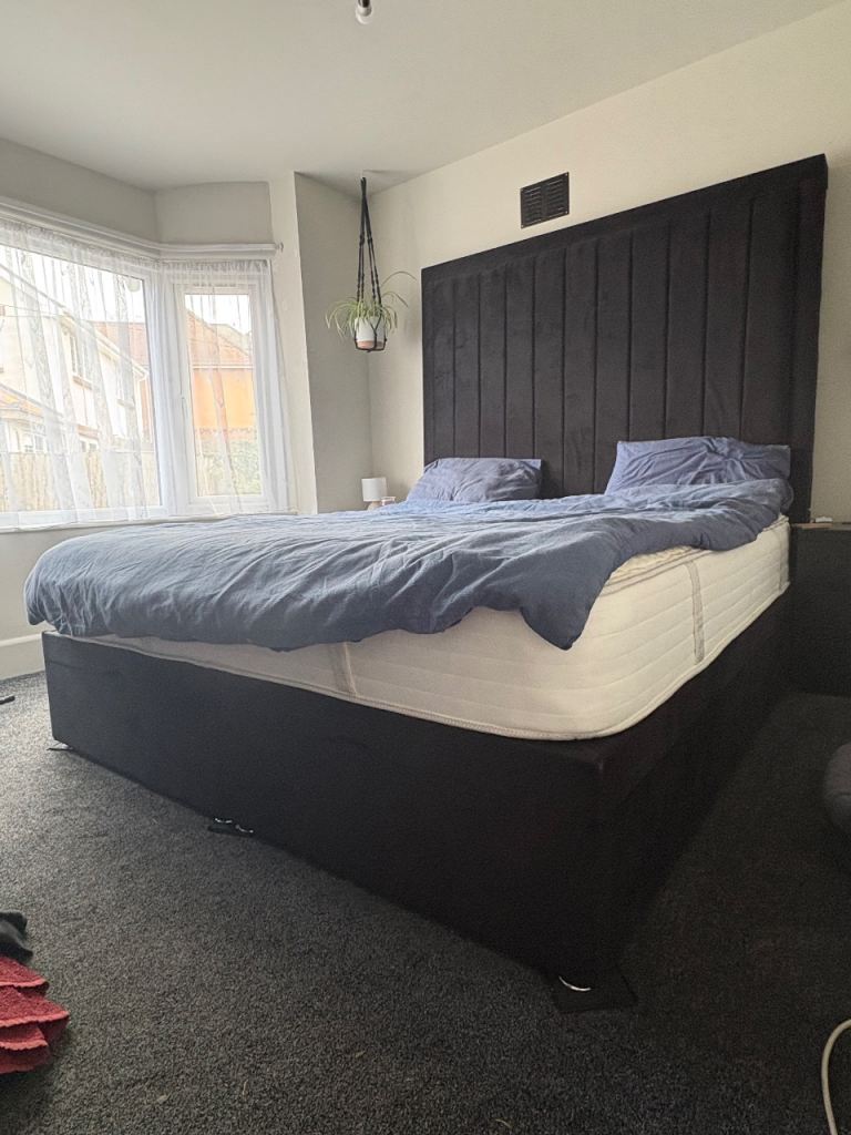 Super King Size Velvet Ottoman Storage Bed with tall Headboard – Black