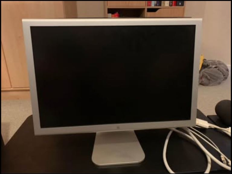 Apple 20 inch Cinema Display Monitor A1081 (Power Supply Unit included)