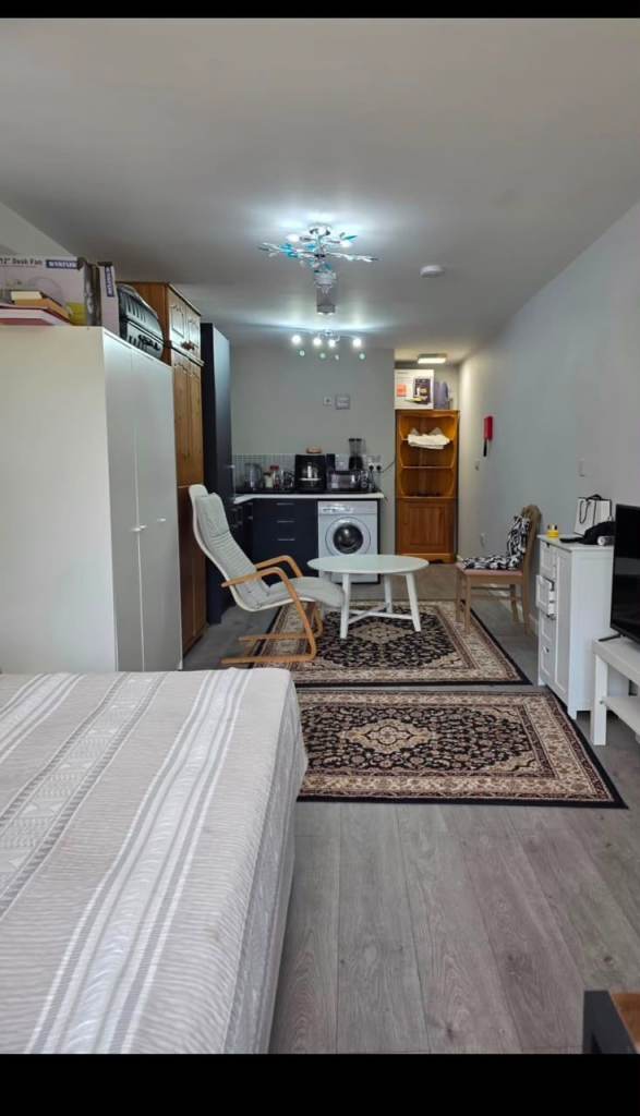 Room in a Shared Flat, glengyle terrace edinburgh eh3 9ln