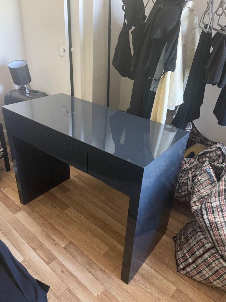 Black desk 