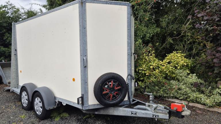Ifor Williams BV105 10ft x 5ft x 6ft Box Trailer with Ramp and Double Doors