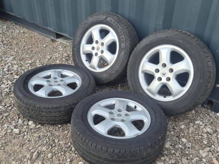 🌟Genuine Renault traffic / vivaro 16 inch alloy wheels with TYRES