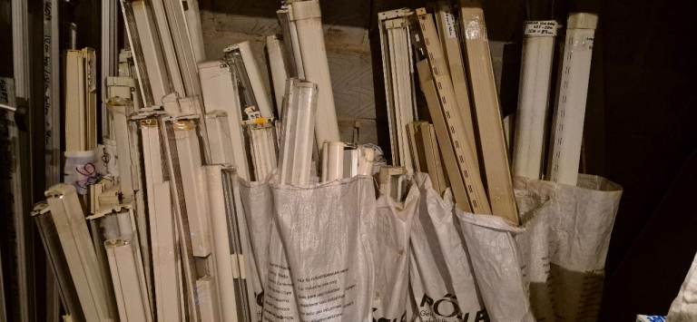 Various sizes window blinds with flynets for camper, caravan, motorhome, boat ect....