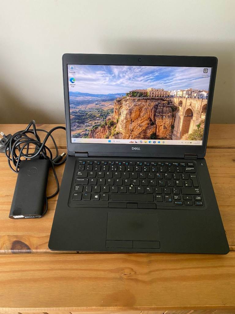 Dell Latitude 5470 – 512GB SSD, Microsoft Office 21 Pro Plus, Windows 11 Pro, i5, 8GB RAM