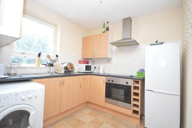 Extremely spacious, 3 bedrooms NON HMO flat in West Pilton – available soon