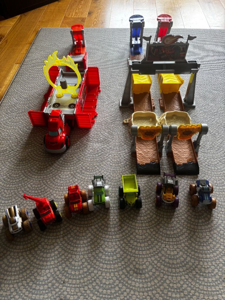 Blaze and the Monster Machines Toys Bundle
