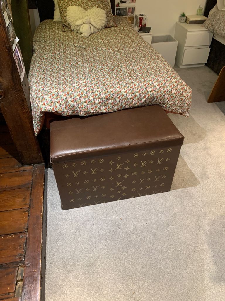 Shoe Storage Benche LV Custom Made, Comfy Seat , lots of storage for shoes or other