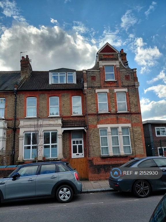 1 bedroom flat in Rokesly Avenue, London, N8 (1 bed) (#2152930)