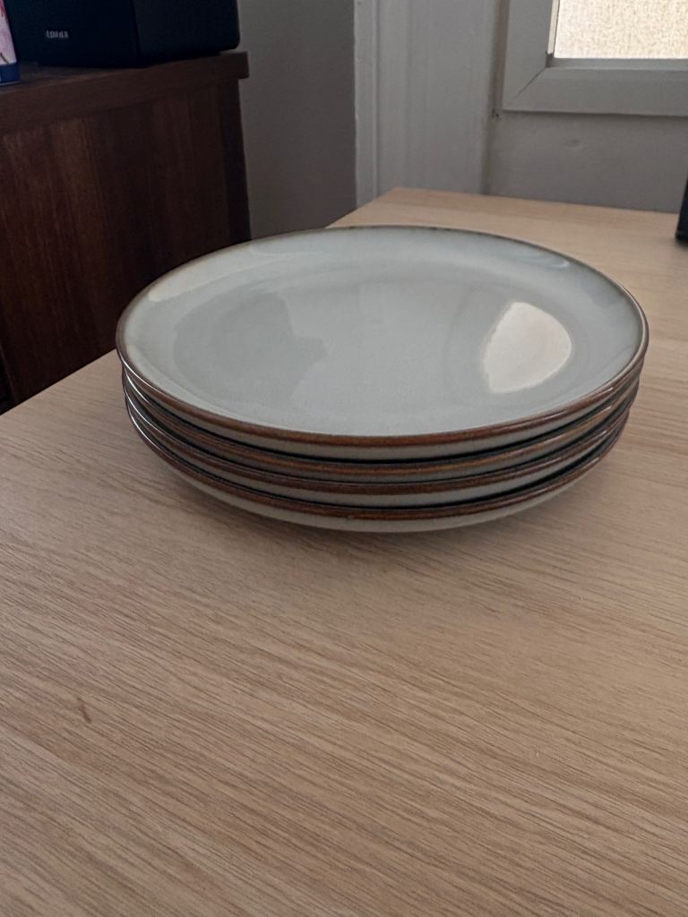 Set of plates 