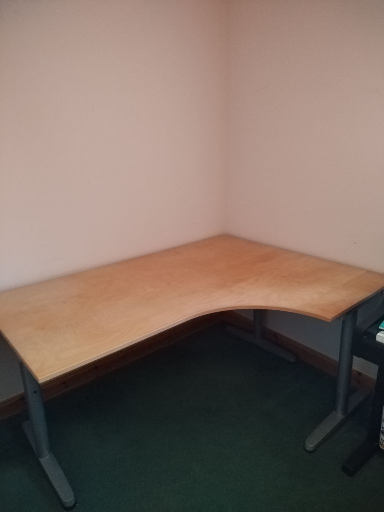 Corner Office Desk with Grey Legs – Good Condition
