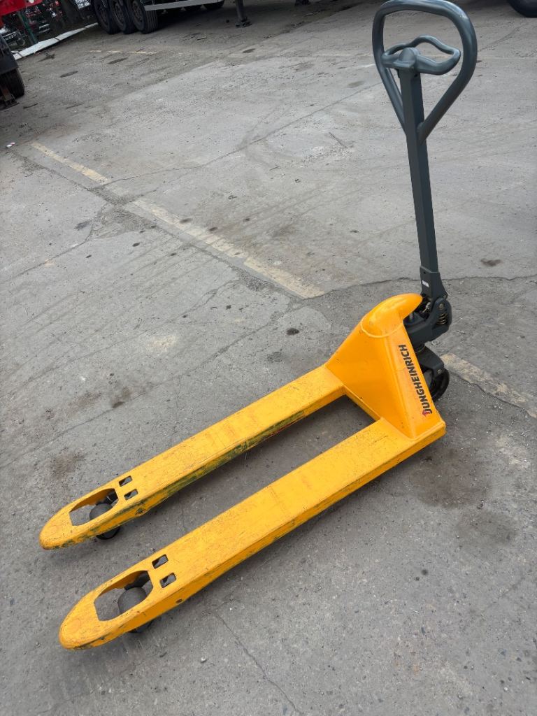Heavy Duty Manual Pallet Trucks – Good Used Condition – Warehouse Pump Trucks