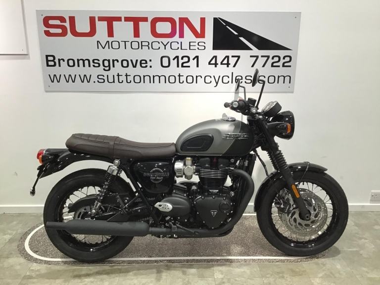 TRIUMPH BONNEVILLE T120 BLACK