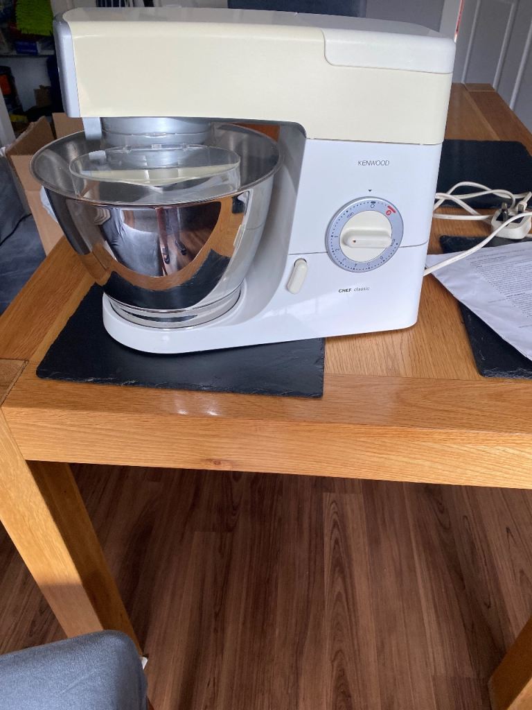 Kenwood Chef Stand Mixer - with blender White, Good Condition