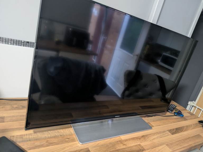 Samsung 40 inch smart TV 