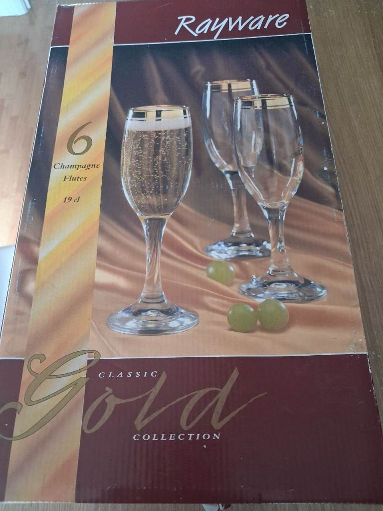 6 Rayware Champagne Flutes
