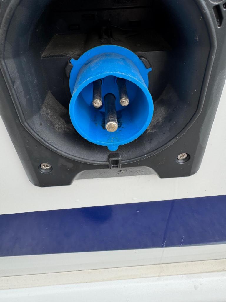 SWIFT ESCAPE 695 - 2017