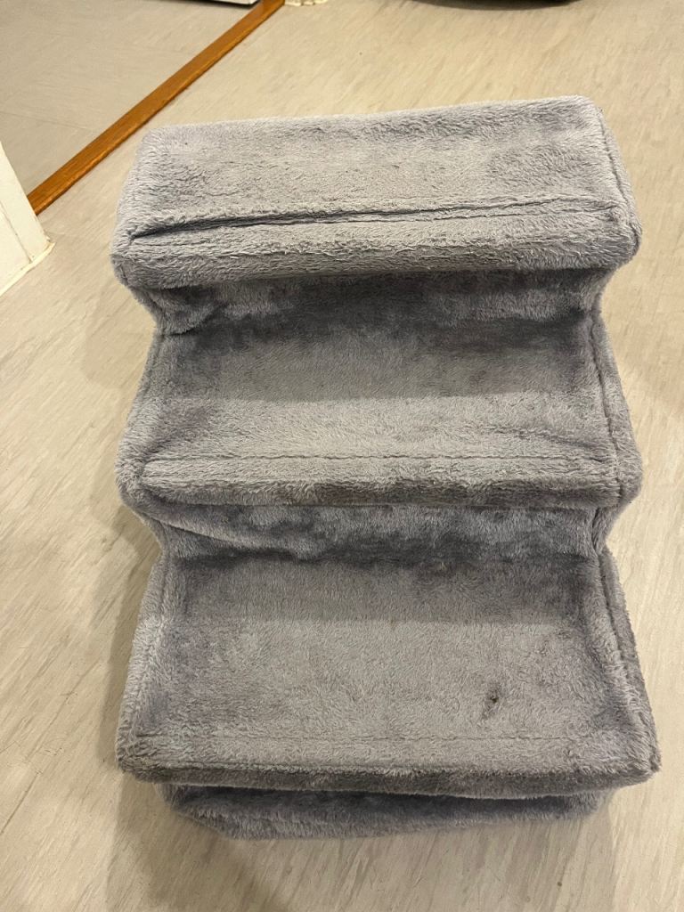 Cat/dog stairs 