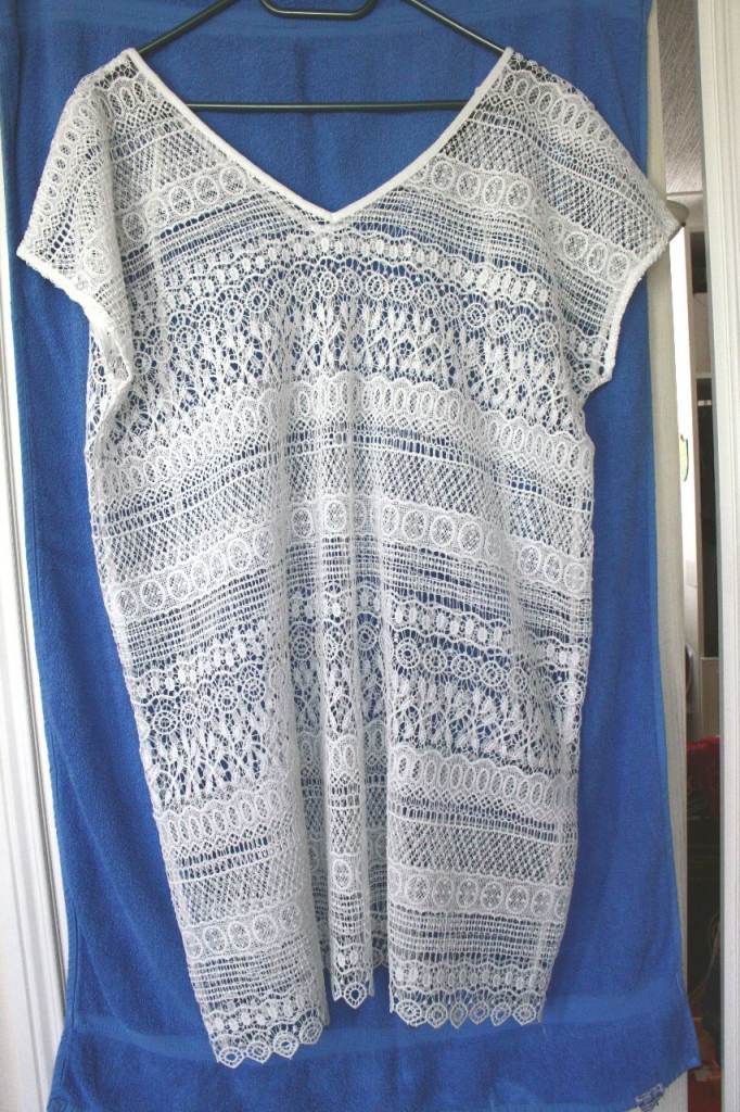 Women's Marks & Spencer Ivory Crochet Beach /garden Top size M,can be posted.